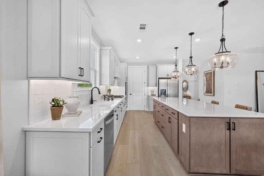 Representative furnished interior of a home built from the Mainstay by Pulte Homes in Everhour, Newnan (Image 12).
