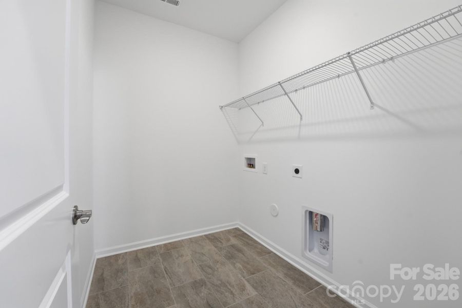 Spacious, unfurnished interior of a new home in Roselyn, Lancaster (Image 15).