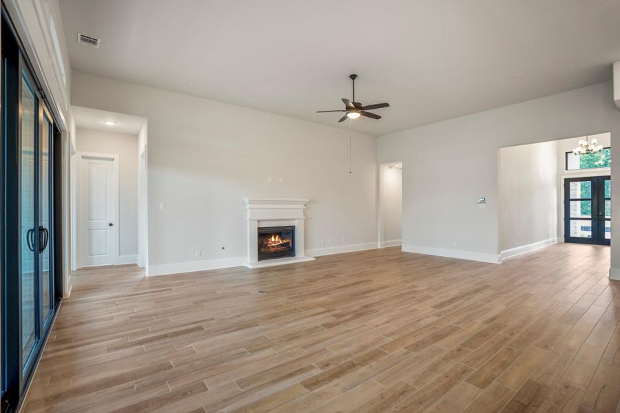 Spacious, unfurnished interior of a new home in Colton, Todd Mission (Image 39). Spacious, unfurnished interior of a new home in Colton, Todd Mission (Image 39).