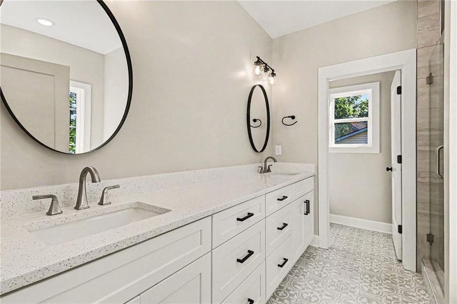 Furnished interior view inside a new home in , Gainesville (Image 10).