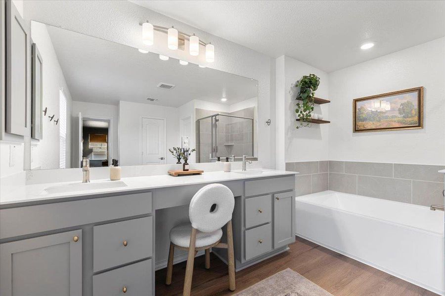 Furnished interior view inside a new home in , Austin (Image 25). Furnished interior view inside a new home in , Austin (Image 25).