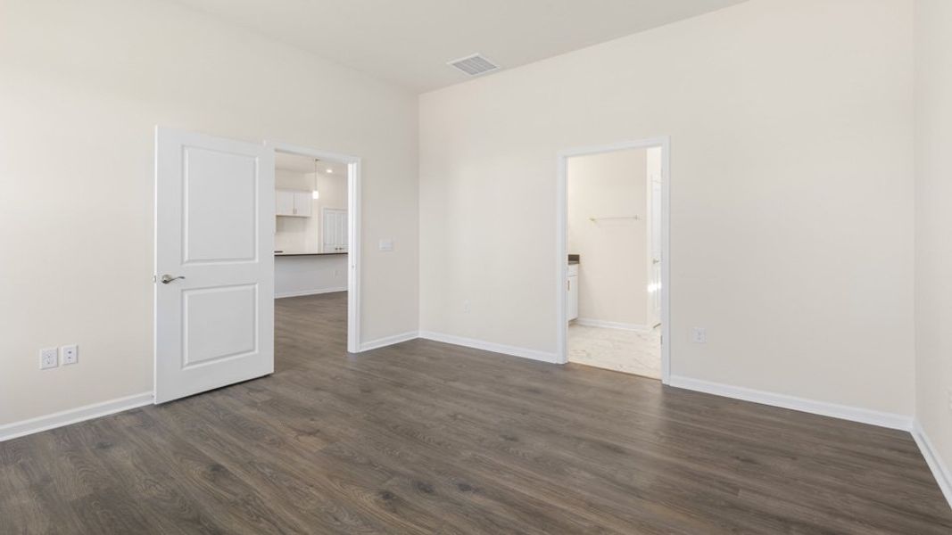 Spacious, unfurnished interior of a new home in The Villas at Martin Farms, Aberdeen (Image 14).