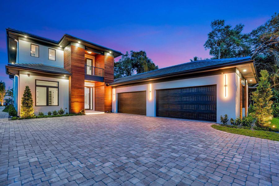 Exterior details and patio area of a home in , Lantana (Image 59).