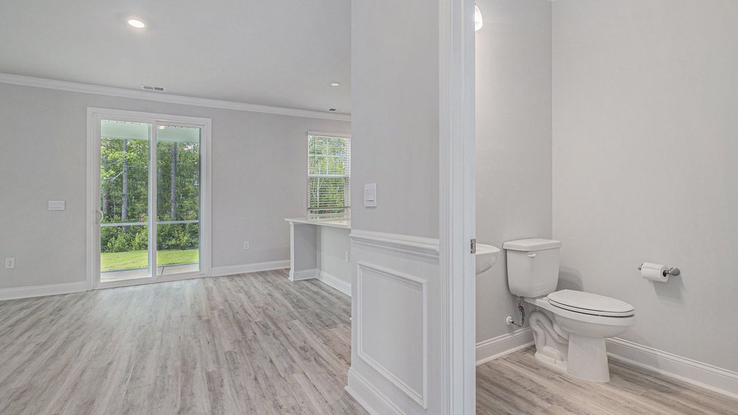 Spacious, unfurnished interior of a new home in Chapman Village, Conway (Image 15).