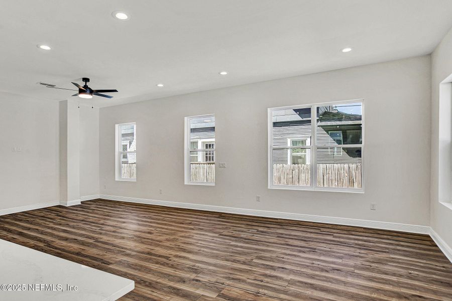 Spacious, unfurnished interior of a new home in , Jacksonville (Image 10).