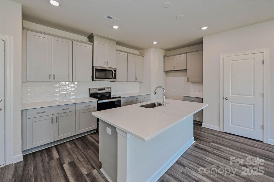 Furnished interior view inside a new home in Buffalo Ridge, Newton (Image 5).