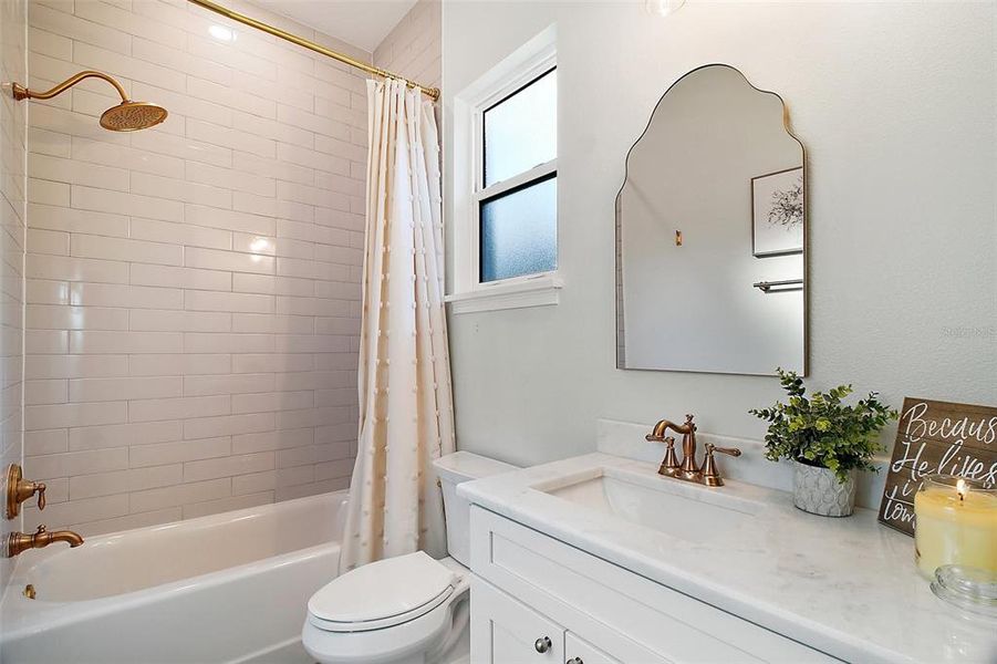 Furnished interior view inside a new home in , Deland (Image 6).