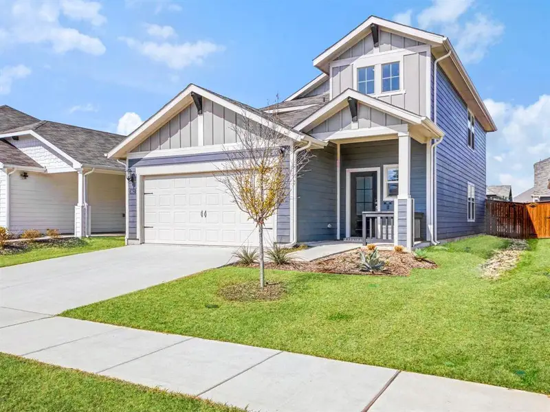 Welcome home! Driveway has been digitally powerwashed Welcome home! Driveway has been digitally powerwashed