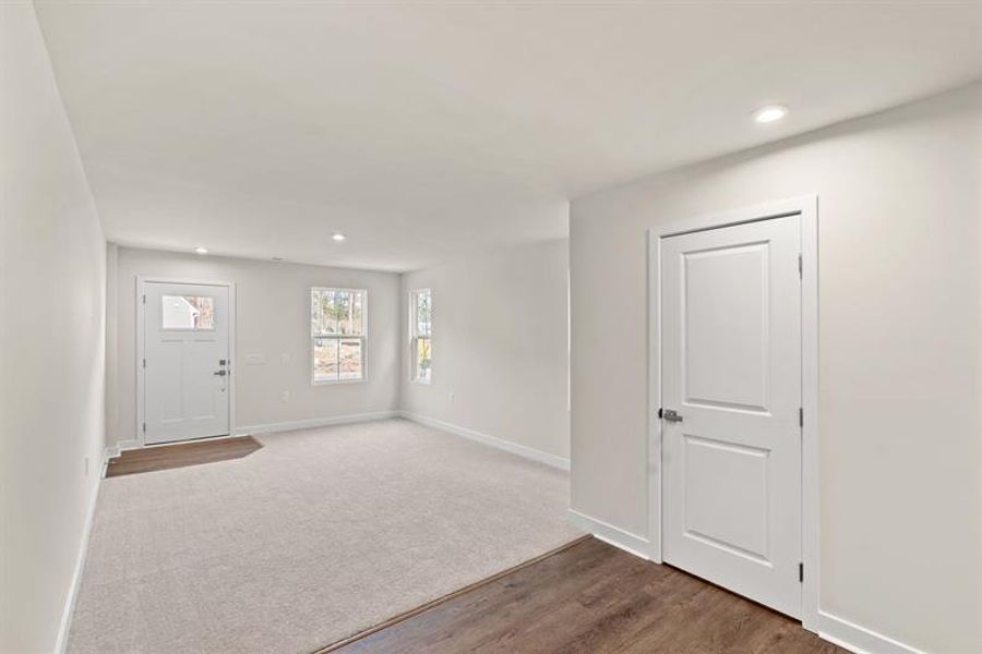 Spacious, unfurnished interior of a new home in Middle Creek Village Coastal Cottages & Villas, Bolivia (Image 9).