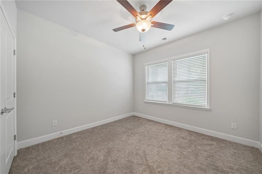Spacious, unfurnished interior of a new home in Bennett Park, Grayson (Image 24).
