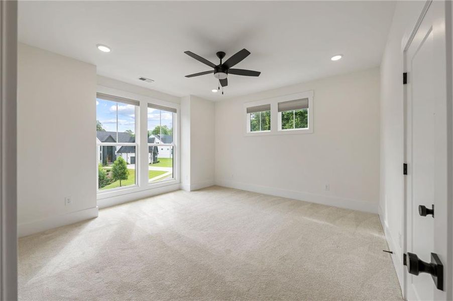 Spacious, unfurnished interior of a new home in , Atlanta (Image 23).