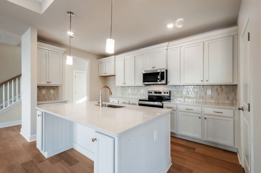 Olivia II- Kitchen