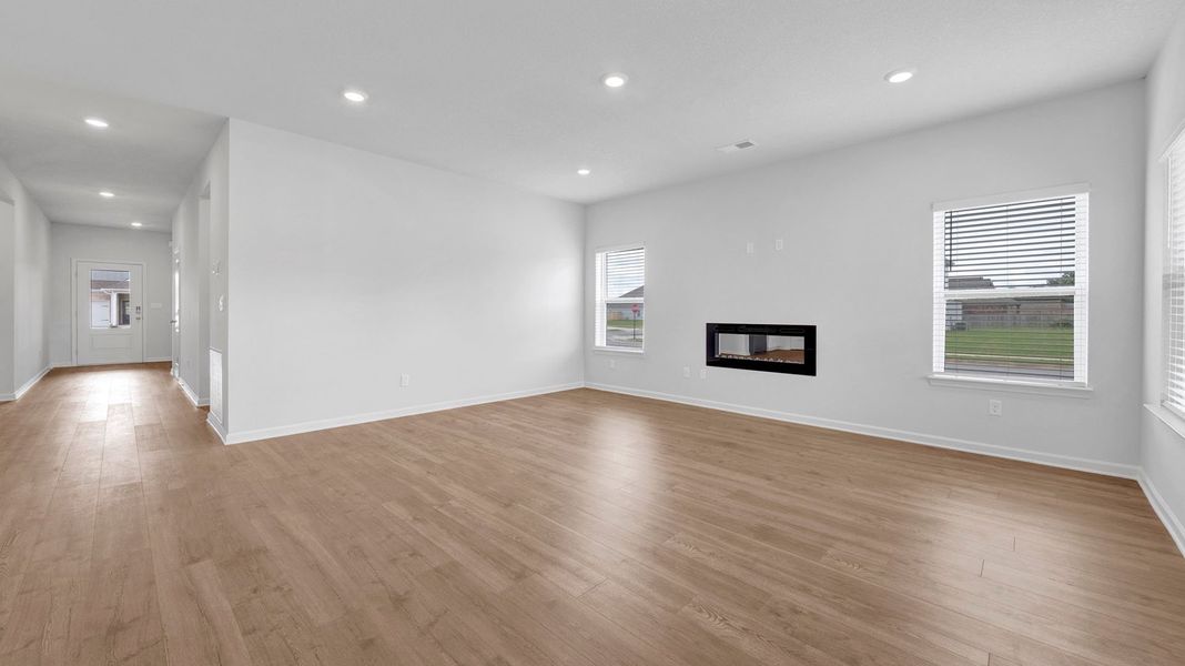 Spacious, unfurnished interior of a new home in Riverwood Gardens, Oakland (Image 18).
