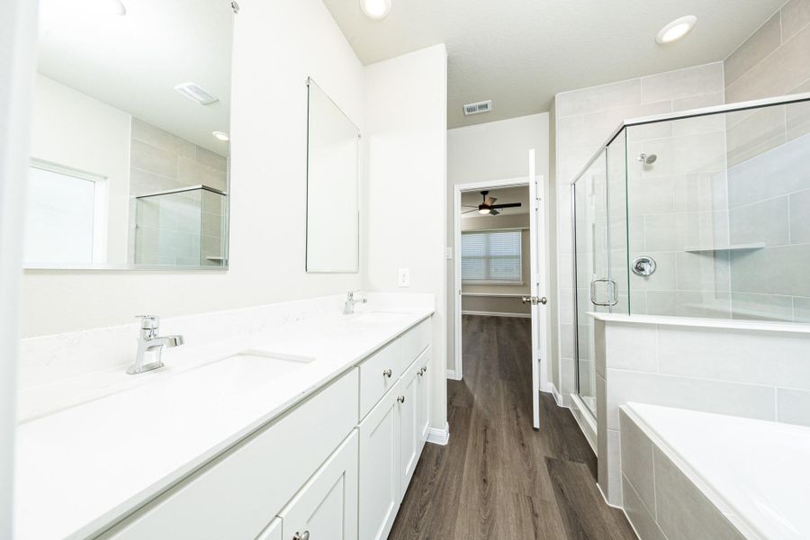 Furnished interior view inside a new home in River's Edge, Conroe (Image 7).