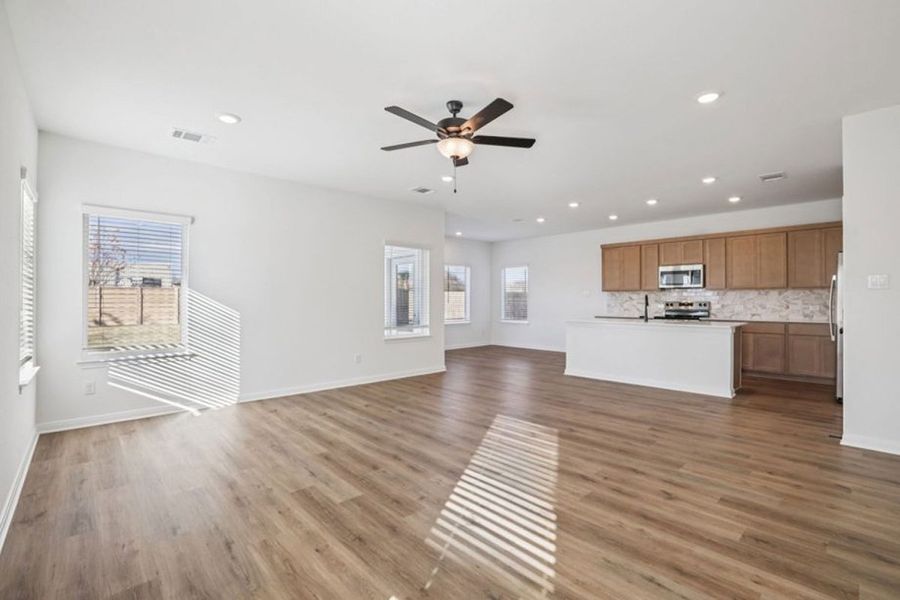 Representative unfurnished interior of a home built from the Coan by Pacesetter Homes in Crosswinds, Kyle (Image 20). Representative unfurnished interior of a home built from the Coan by Pacesetter Homes in Crosswinds, Kyle (Image 20).