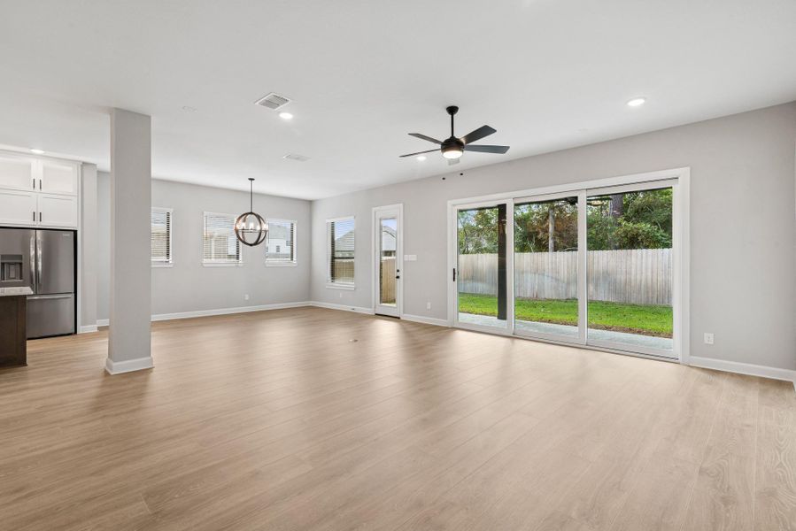 Spacious, unfurnished interior of a new home in The Meadows at Imperial Oaks, Conroe (Image 16).