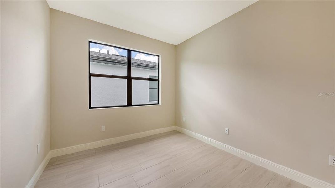 Spacious, unfurnished interior of a new home in Woodland Preserve, Parrish (Image 28).