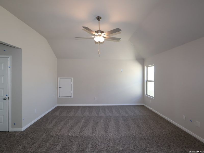 Spacious, unfurnished interior of a new home in Paloma Park, Converse (Image 17).