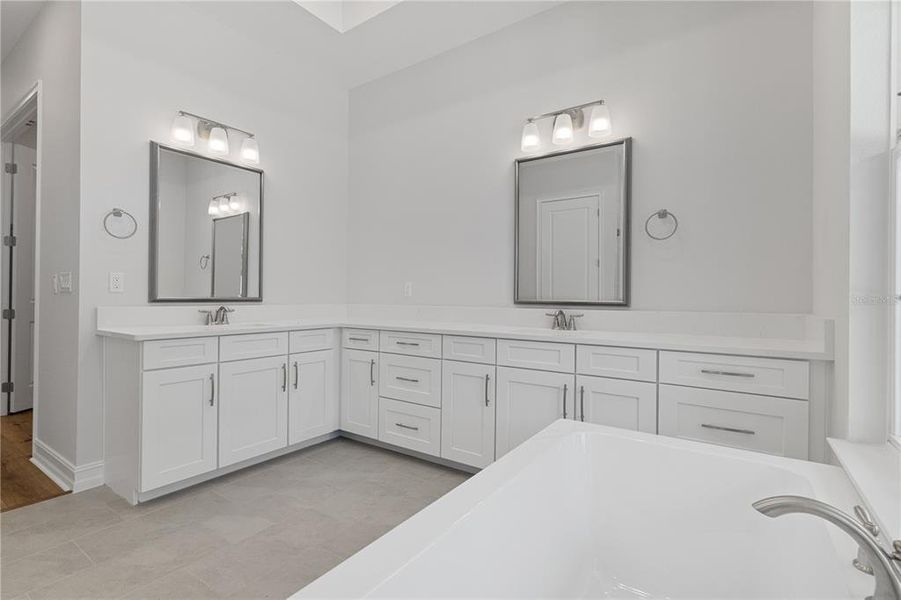 Furnished interior view inside a new home in , Lecanto (Image 28).