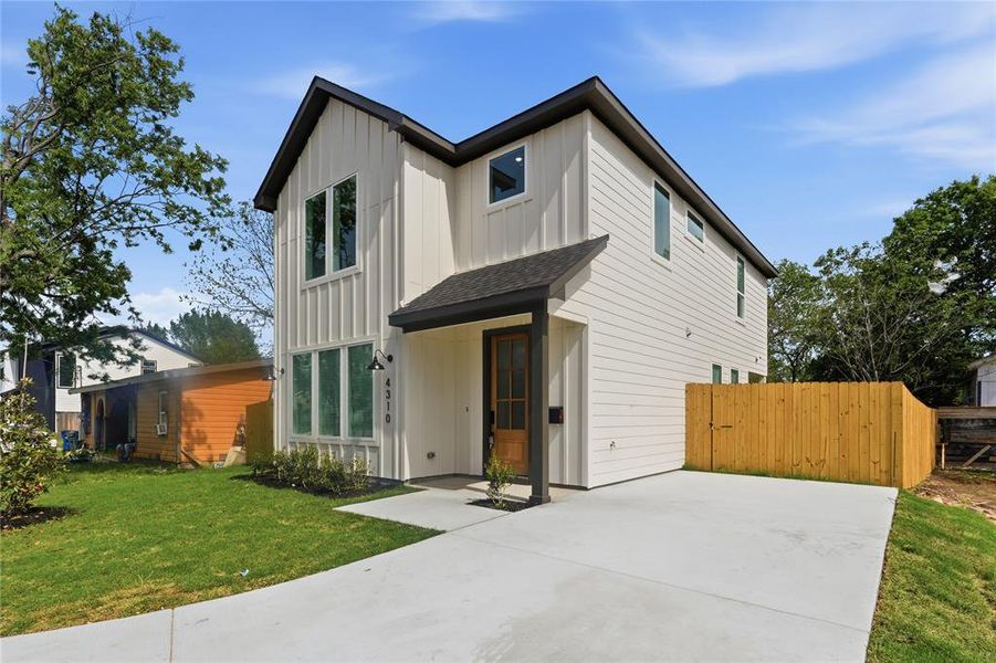 Front exterior of a new home in , Dallas, TX, highlighting curb appeal (Image 18).