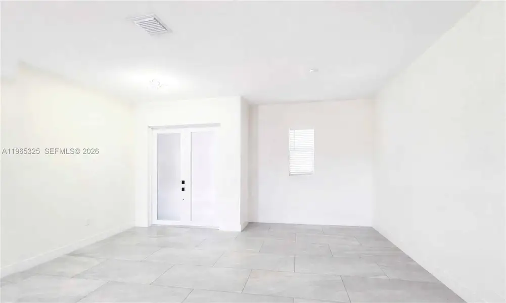 Spacious, unfurnished interior of a new home in , Clewiston (Image 22).