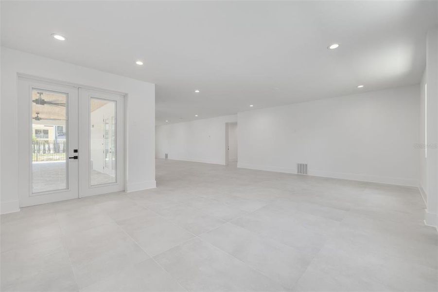 Spacious, unfurnished interior of a new home in , Gulfport (Image 63). Spacious, unfurnished interior of a new home in , Gulfport (Image 63).