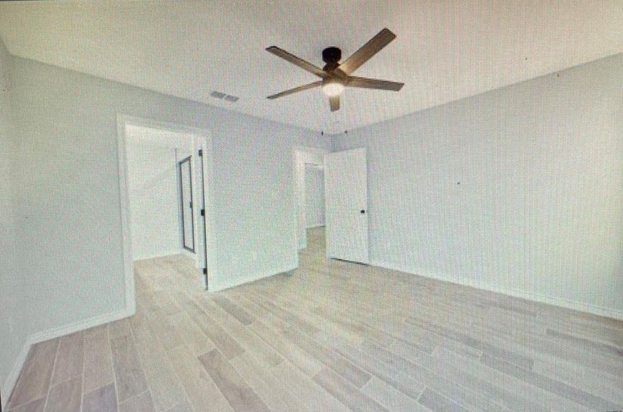 Spacious, unfurnished interior of a new home in , Tyler (Image 19).
