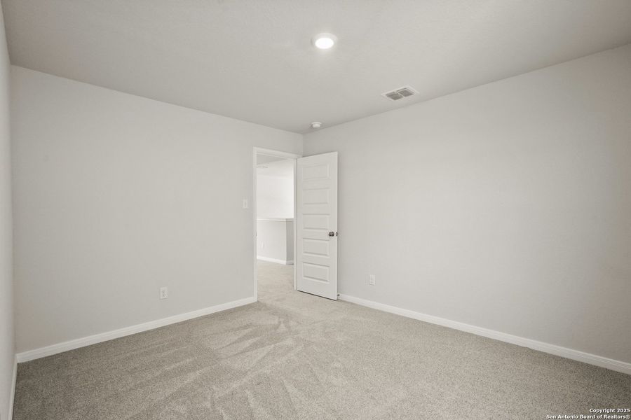 Spacious, unfurnished interior of a new home in Abbott Place, St. Hedwig (Image 24). Spacious, unfurnished interior of a new home in Abbott Place, St. Hedwig (Image 24).