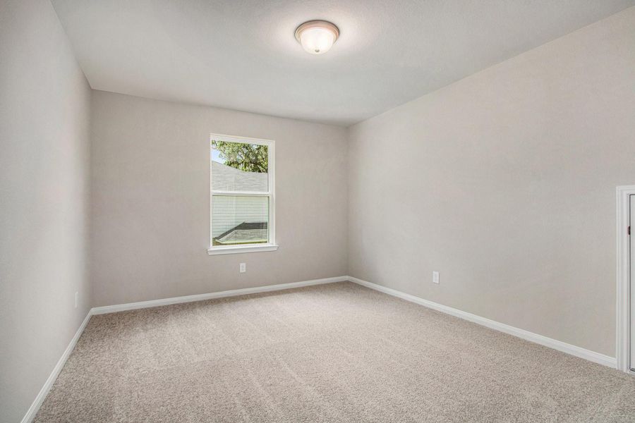 Spacious, unfurnished interior of a new home in Columbia Lakes, West Columbia (Image 10).