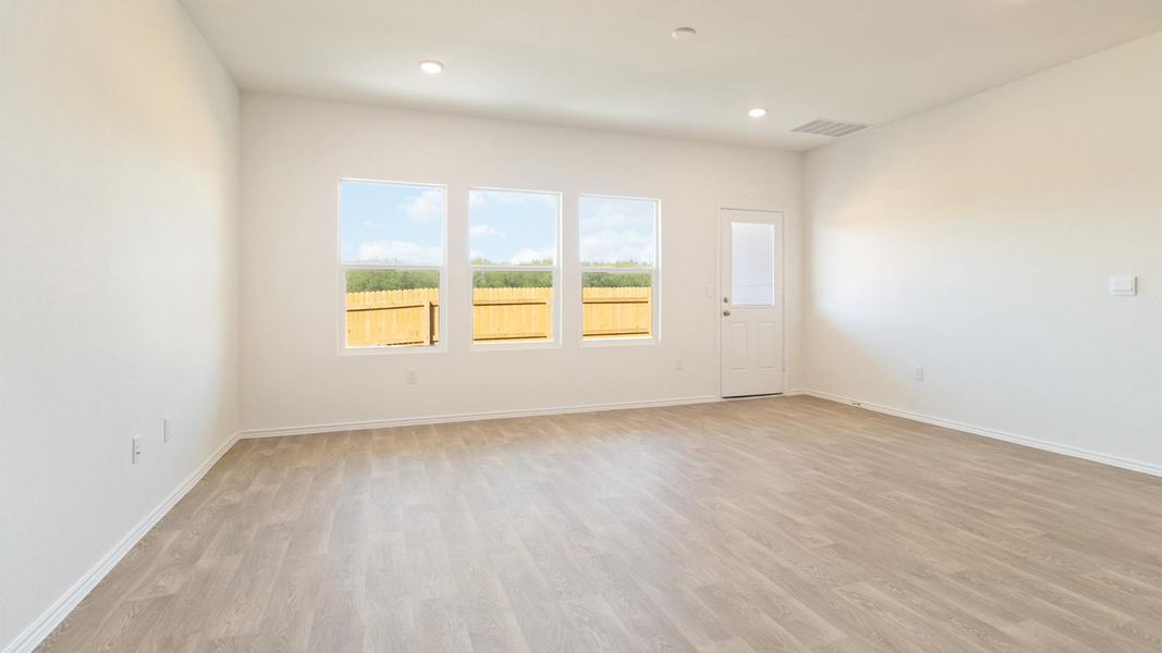 Spacious, unfurnished interior of a new home in Talavera, Kyle (Image 10).