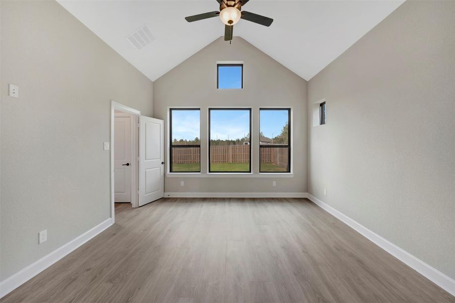 Spacious, unfurnished interior of a new home in COLTON - Reserve Collection, Todd Mission (Image 39).