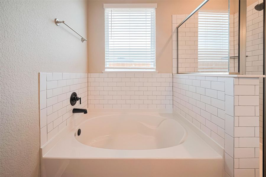 Furnished interior view inside a new home in La Segarra, Brookshire (Image 32).