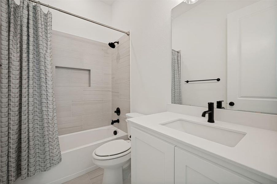 Furnished interior view inside a new home in , Prosper (Image 17).