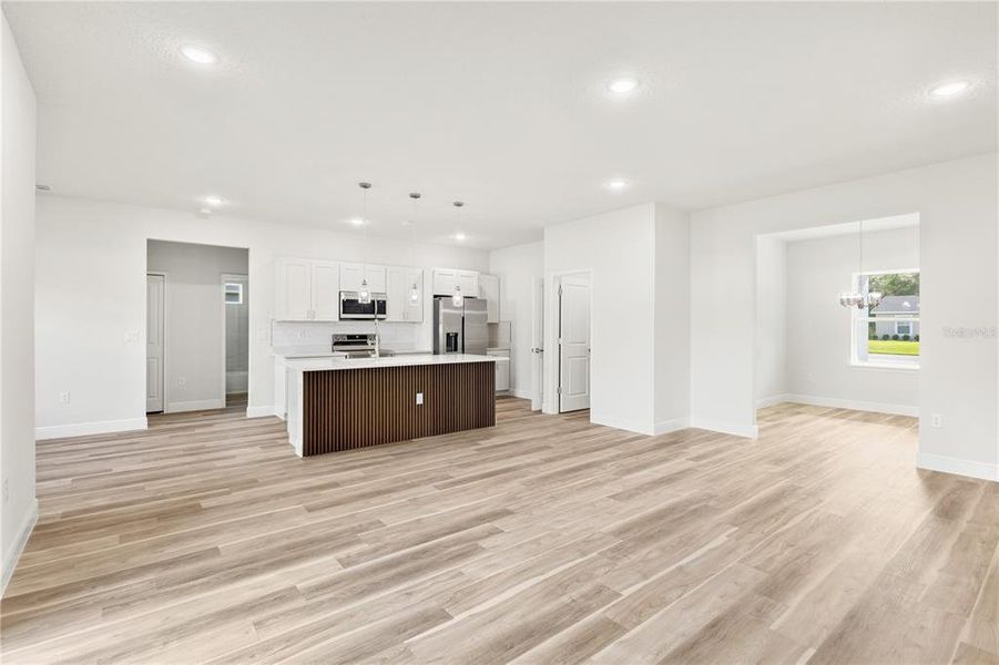 Spacious, unfurnished interior of a new home in , Ocala (Image 30).