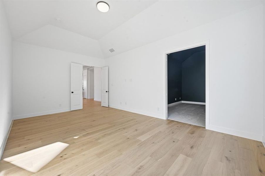 Spacious, unfurnished interior of a new home in Sandbrock Ranch: 70ft. lots, Aubrey (Image 25).