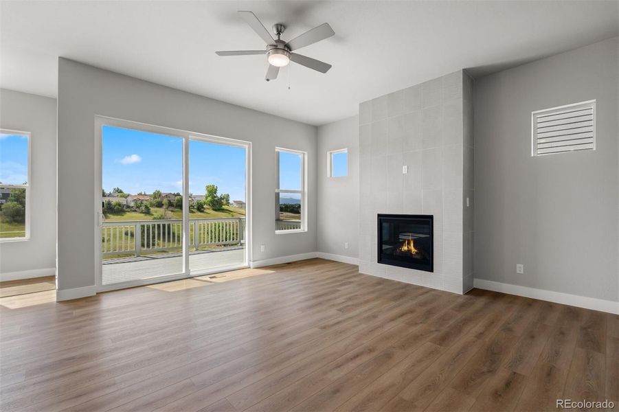 Spacious, unfurnished interior of a new home in Trailside at Cottonwood Creek, Colorado Springs (Image 33).