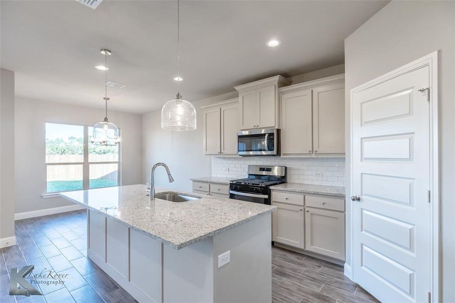 Furnished interior view inside a new home in , Abilene (Image 10).