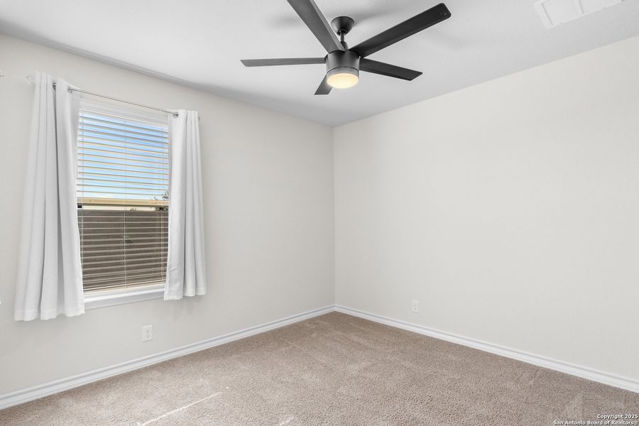 Spacious, unfurnished interior of a new home in Brookstone Creek, San Antonio (Image 20).