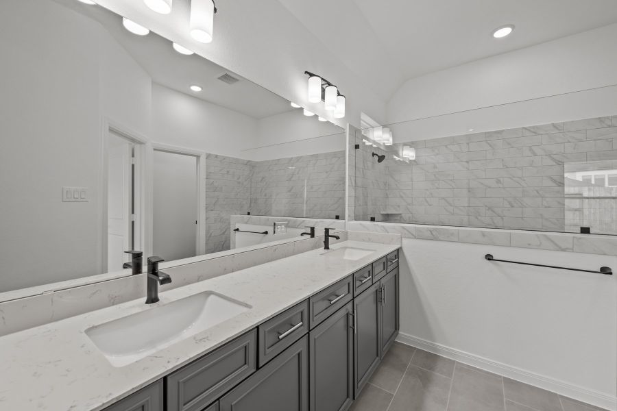 The Arlene - Owner's Bath The Arlene - Owner's Bath