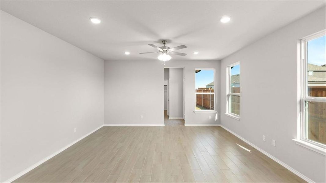 Spacious, unfurnished interior of a new home in Waterscape, Royse City (Image 20).