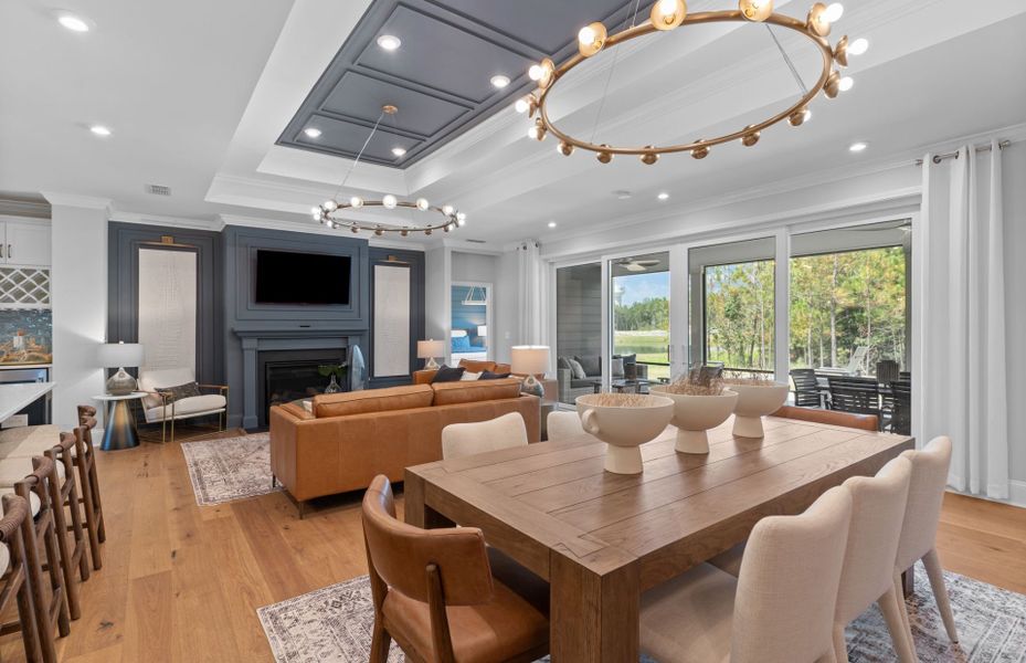 Enjoy Family and Friends from Every Space Enjoy Family and Friends from Every Space