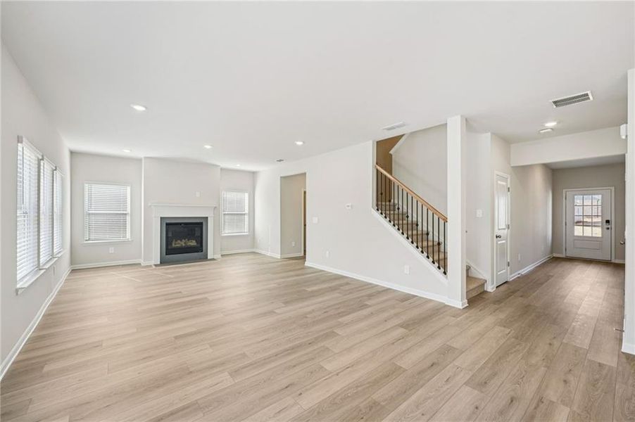 Spacious, unfurnished interior of a new home in Creekside at Oxford Park, Fairburn (Image 40).