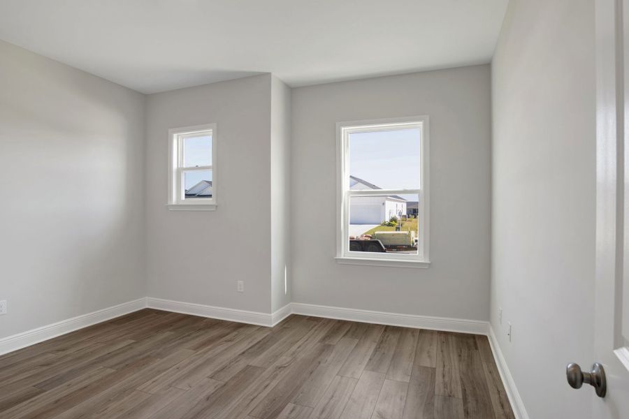 Representative unfurnished interior of a home built from the Drexel by Maronda Homes in Bellview Pointe, Bellview (Image 25).