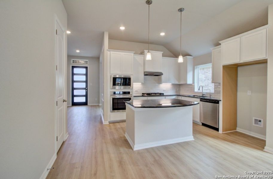 Furnished interior view inside a new home in Veranda, San Antonio (Image 10).