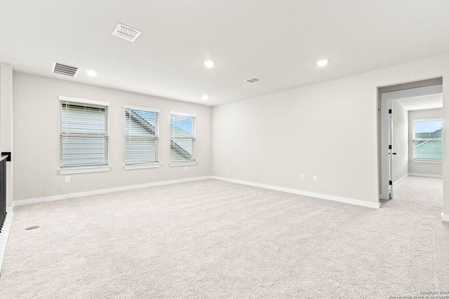Spacious, unfurnished interior of a new home in Morgan Meadows, San Antonio (Image 20). Spacious, unfurnished interior of a new home in Morgan Meadows, San Antonio (Image 20).