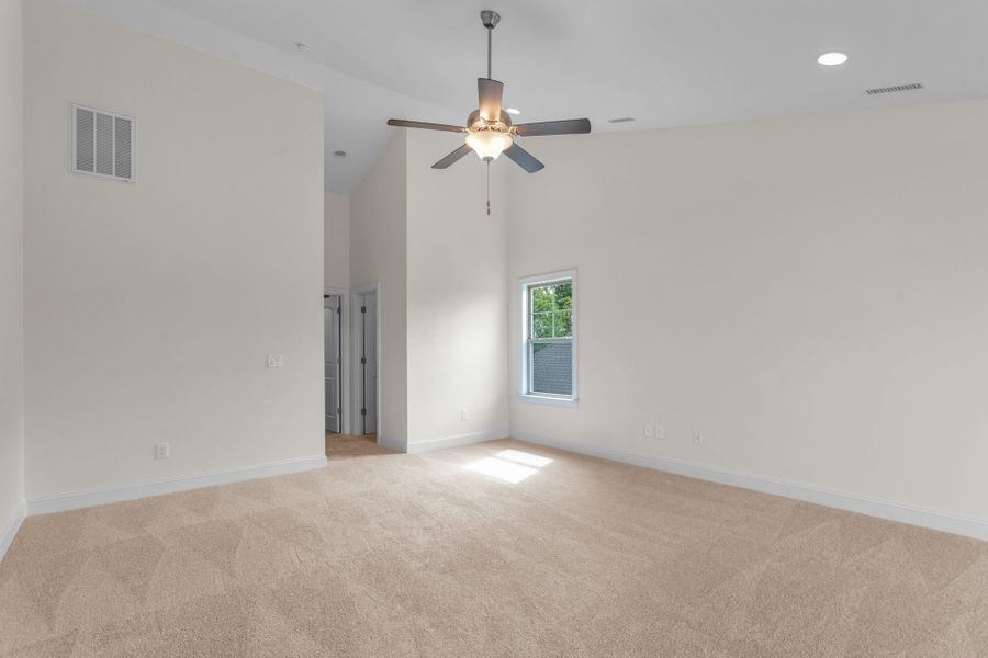Representative unfurnished interior of a home built from the Fairfield Lux by Keystone Homes NC in Weybridge, Burlington (Image 18).