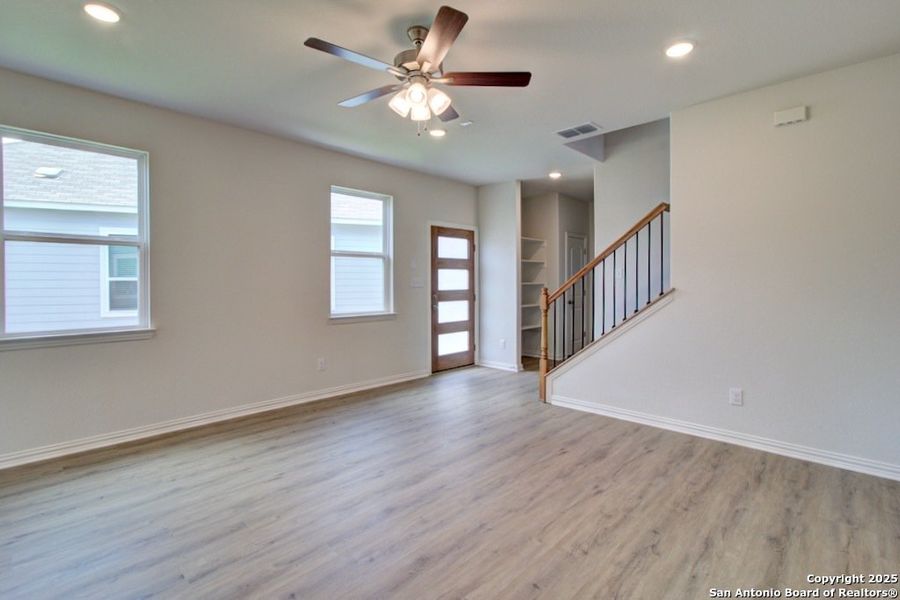 Spacious, unfurnished interior of a new home in Casinas at Gruene, New Braunfels (Image 17).