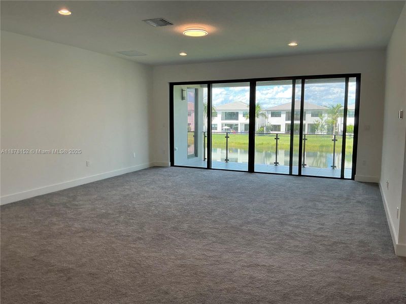 Spacious, unfurnished interior of a new home in , Boca Raton (Image 22). Spacious, unfurnished interior of a new home in , Boca Raton (Image 22).