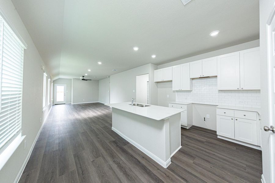 Furnished interior view inside a new home in Ridgeland Hills, Willis (Image 9).