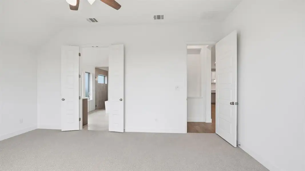 Spacious, unfurnished interior of a new home in Meraki, Forney (Image 13).
